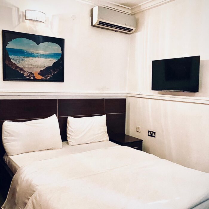 STAR LUXURY HOTEL: checkin checkout abuja hotel apartment, food logistics service