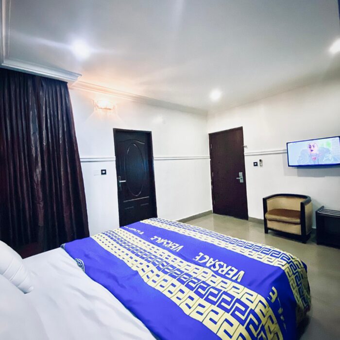 STAR LUXURY HOTEL: checkin checkout abuja hotel apartment, food logistics service