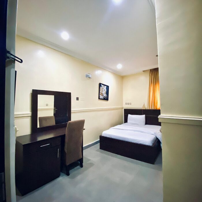 STAR LUXURY HOTEL: checkin checkout abuja hotel apartment, food logistics service